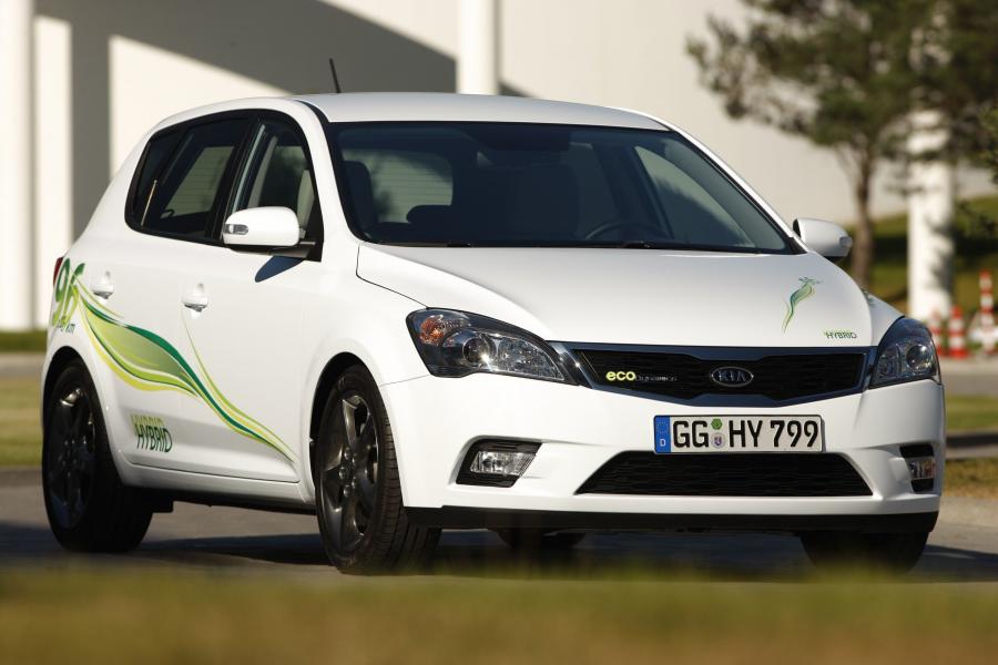  Kia cee&rsquo;d Hybrid 2010 года  (фото 33 из 33)